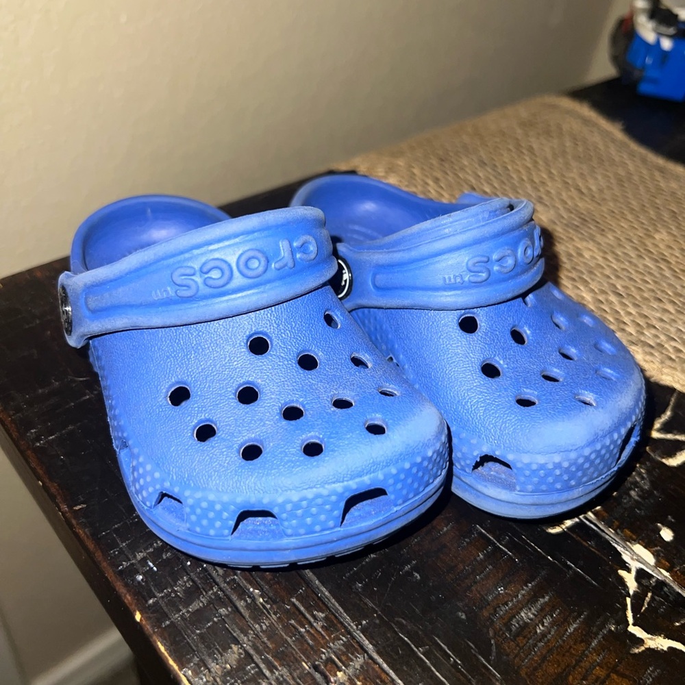 CHILD CROCS